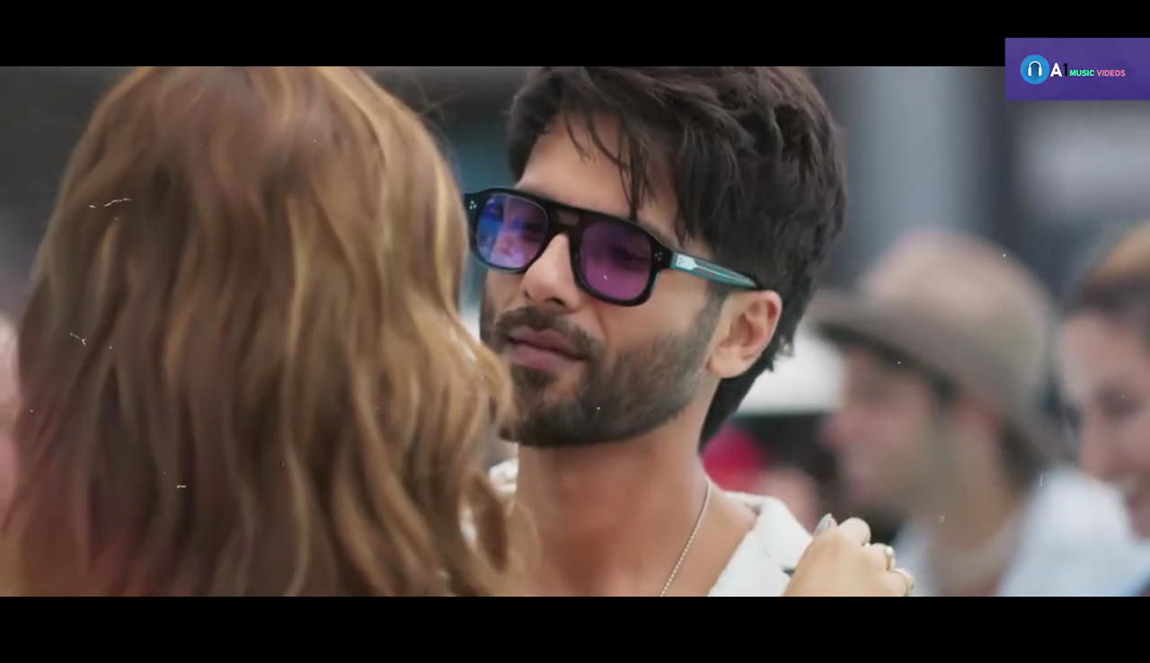 Akhiyaan-Gulaab-Lyrics_-Shahid-Kapoor-Kriti-Sanon